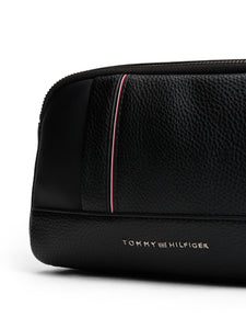 Tommy Hilfiger Black Washbag am0am13748