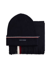 Load image into Gallery viewer, Tommy Hilfiger Navy Gift Set am0am13809 dw6