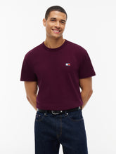 Load image into Gallery viewer, Tommy Jeans Badge Tee Calypso Berry DM0DM20322 v11