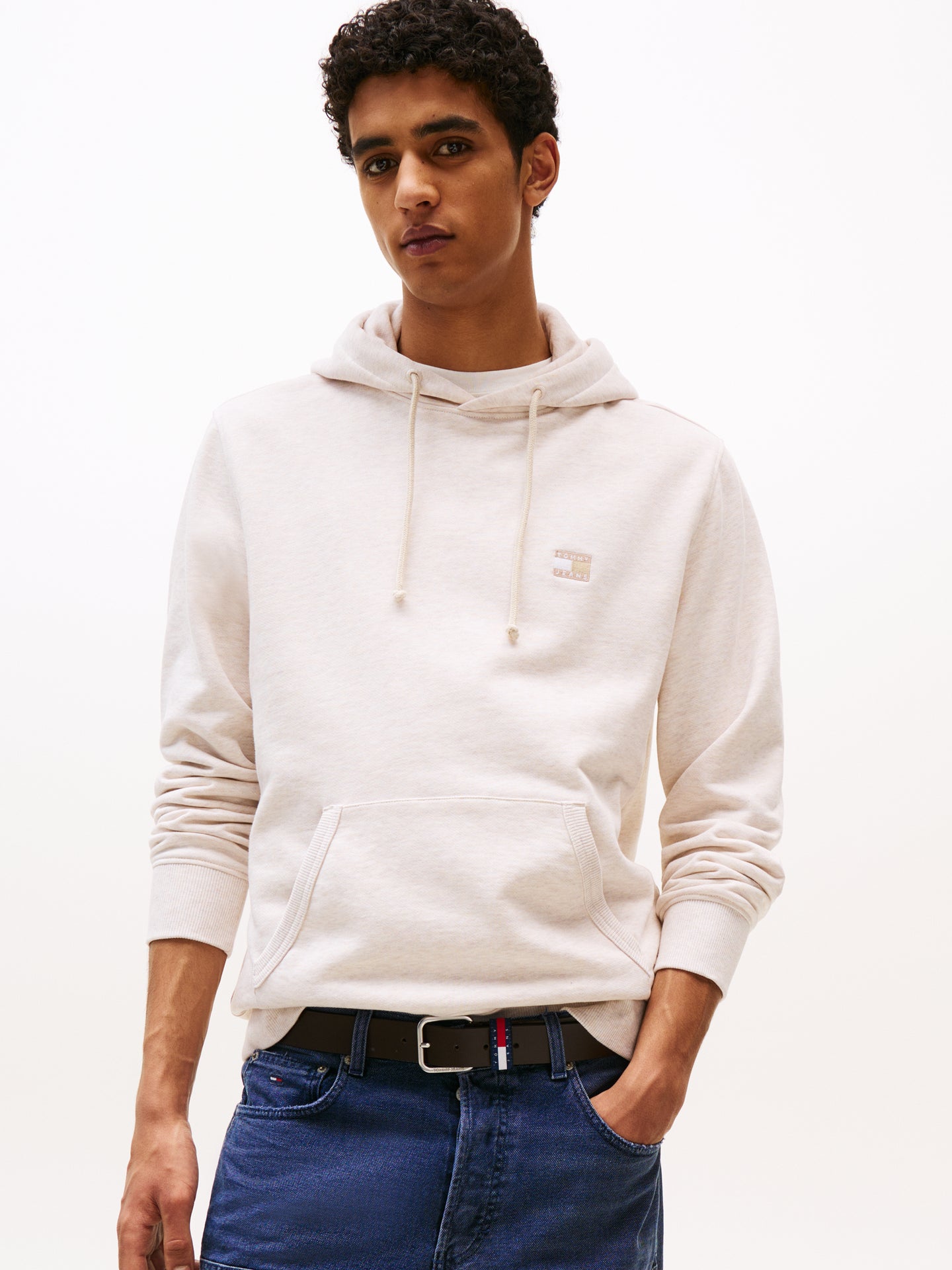 Tommy Jeans | Badge Hoody in Oat Heather | dm0dm21922 afk