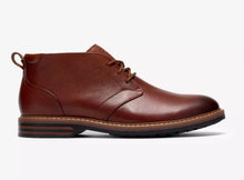 Load image into Gallery viewer, Clarks Tan Chukka Boots Aldwin2