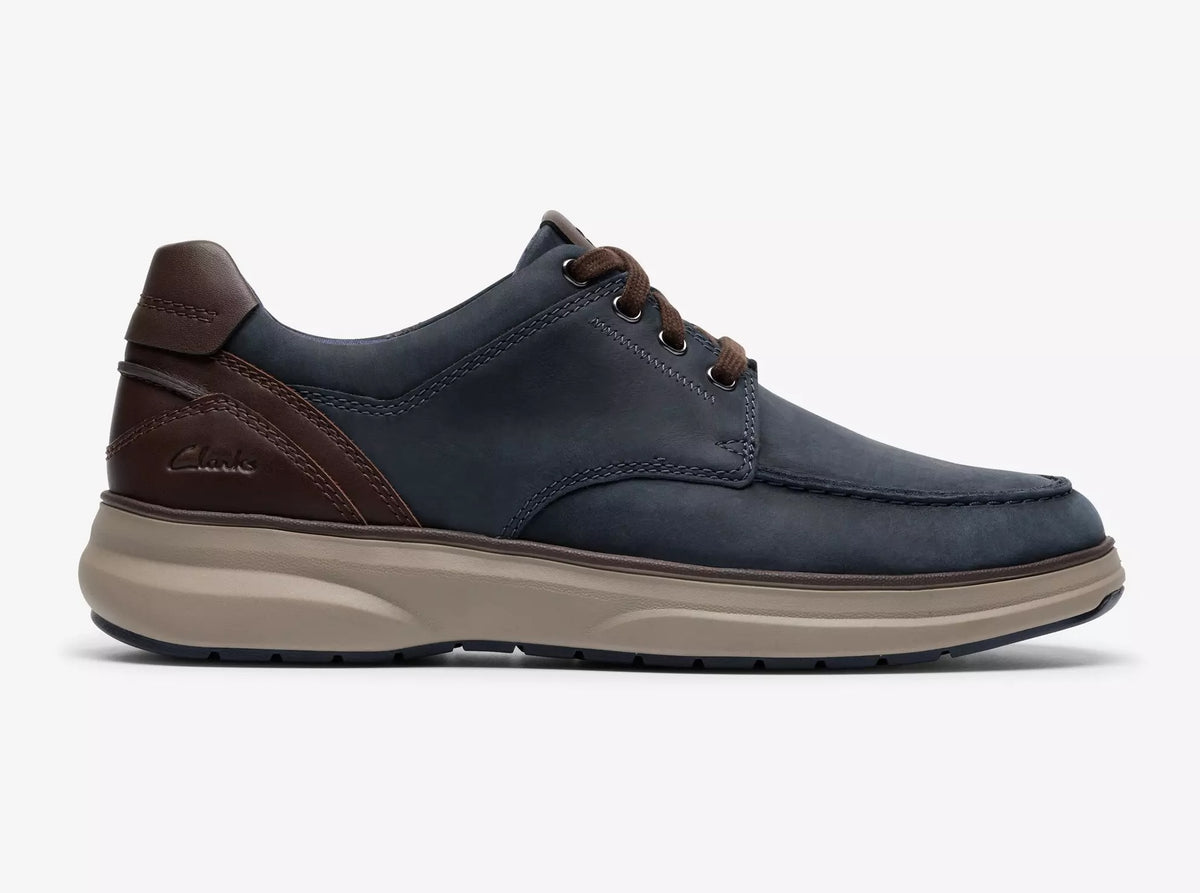 Clarks Leather Shoe in Navy Mullan Moc
