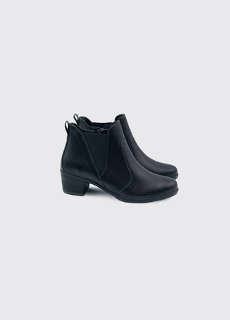 Suave Black Ankle Boots Anna
