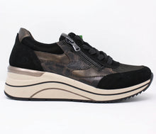 Load image into Gallery viewer, Remonte Black Wedge Trainers D0T23-03