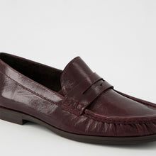 Load image into Gallery viewer, Paul Green Burgundy Loafers 1228 006