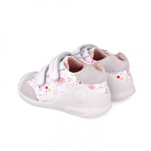 Load image into Gallery viewer, Biomecanics Girls White Floral Shoe 252100