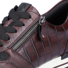 Load image into Gallery viewer, Remonte D1300 | Croc Design Zip Trainers in Burgundy