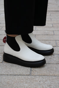 Wonders A2604 | Elasticated Slip On Wedge Platform Boots in Milk White