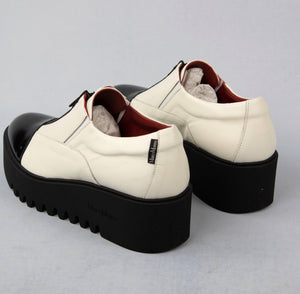 Marco Moreo A022Nero | Front Zip Wedge Platform Shoes in White & Black