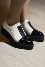 Load image into Gallery viewer, Marco Moreo A022Nero | Front Zip Wedge Platform Shoes in White &amp; Black
