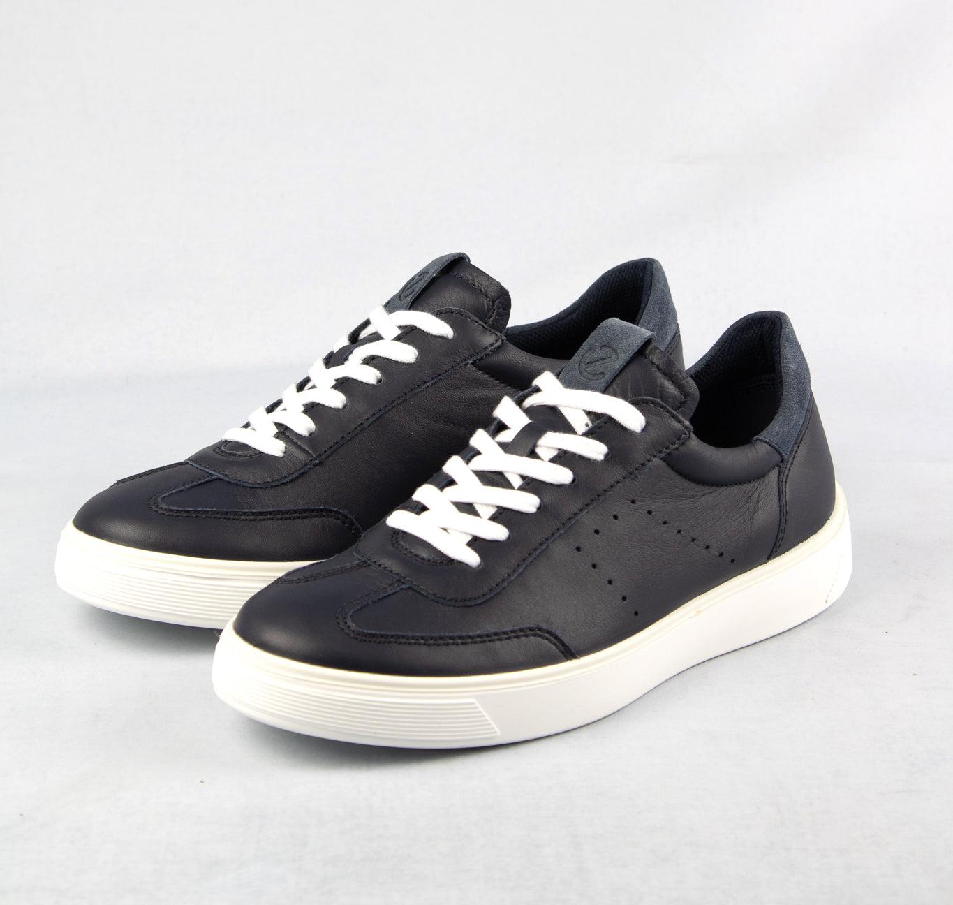 Ecco Street Tray Leather Shoes in Navy 504714